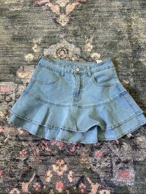 SHEIN Light Blue Denim Ruffle-Trim Mini Skirt Like New - Size Small With Pockets